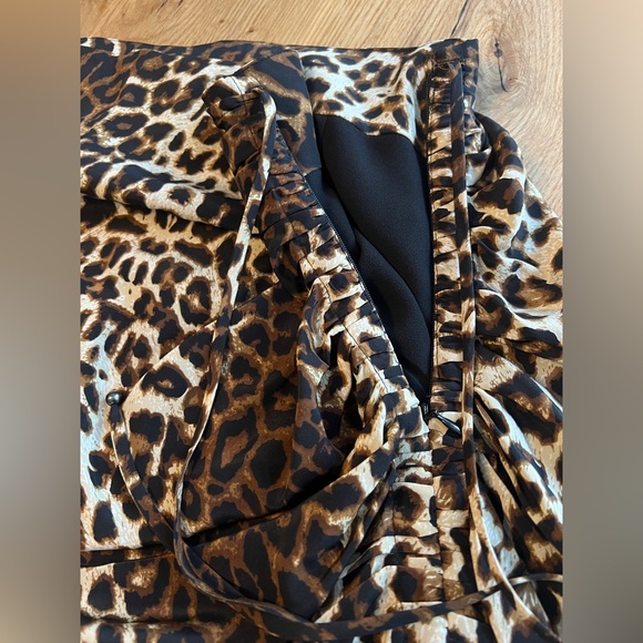 VERONICA BEARD ARI SILK BLEND LEOPARD PRINT SKIRT, SIZE 8. - Picture 8 of 12